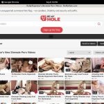 Kelly Klaymour Online